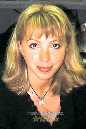 Eye Color: Brown Hair Color: Blonde Marital Status: Divorced Eye Color: Brown Hair Color: Blonde Marital Status: Divorced